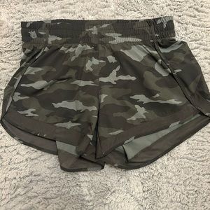 Athleta Mesh Racer Run Short 4”